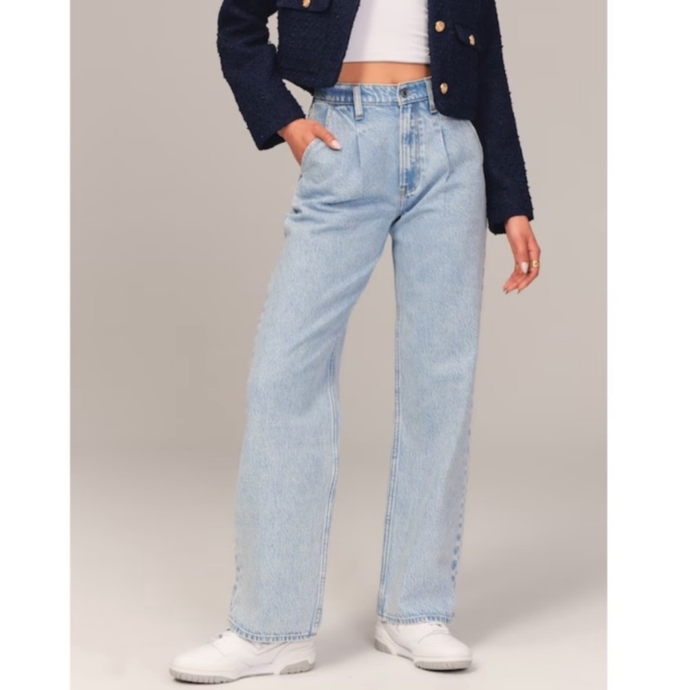 Abercrombie and Fitch theLoose high Rise Jean size 31/12R